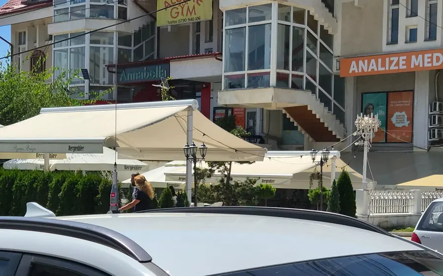 Pizzeria Breaza – terasă și exterior