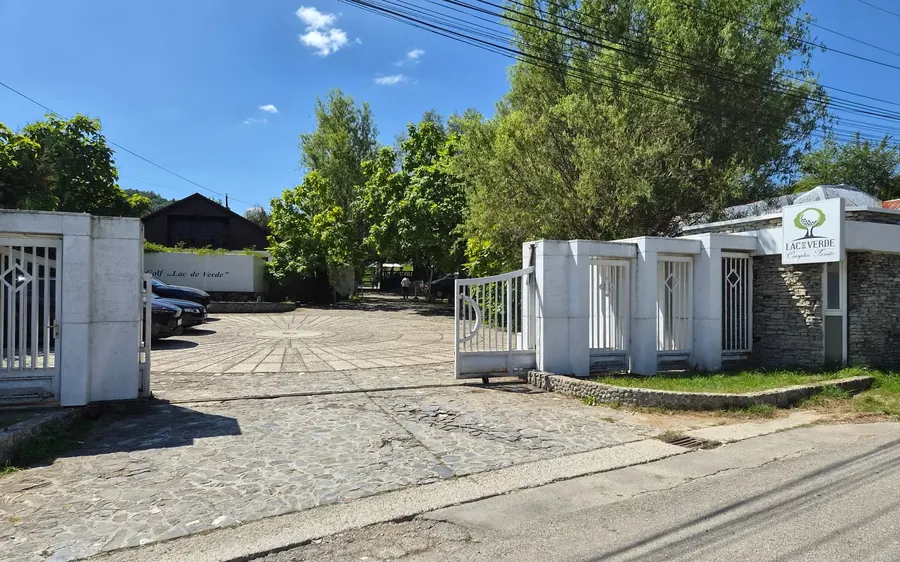 Intrarea în Complex Lac de Verde, Breaza